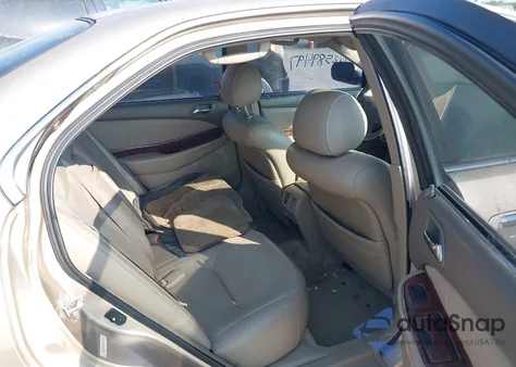 2001 Acura Tl 3.2 z USA, uszkodzony, nr VIN 19UUA56601A016347